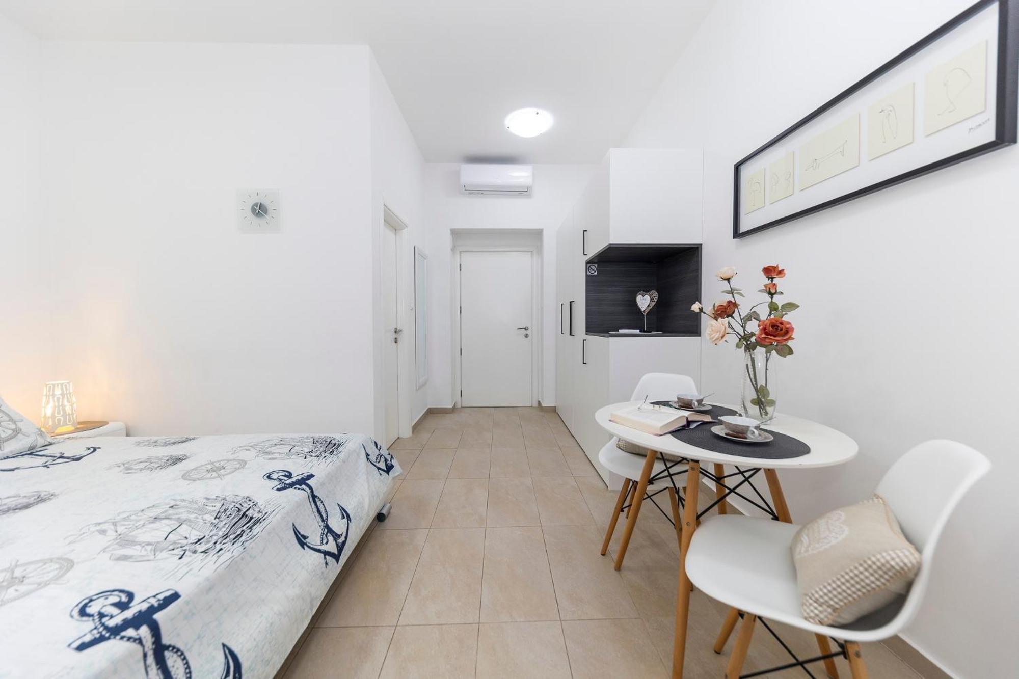 Apartments & Rooms Kolovare Beach 3, Zadar Exterior photo